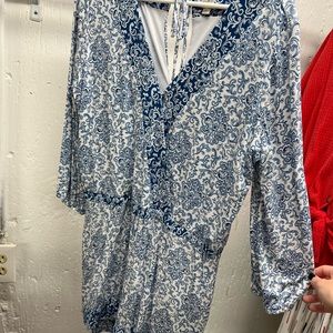 Quarter sleeve patterned romper